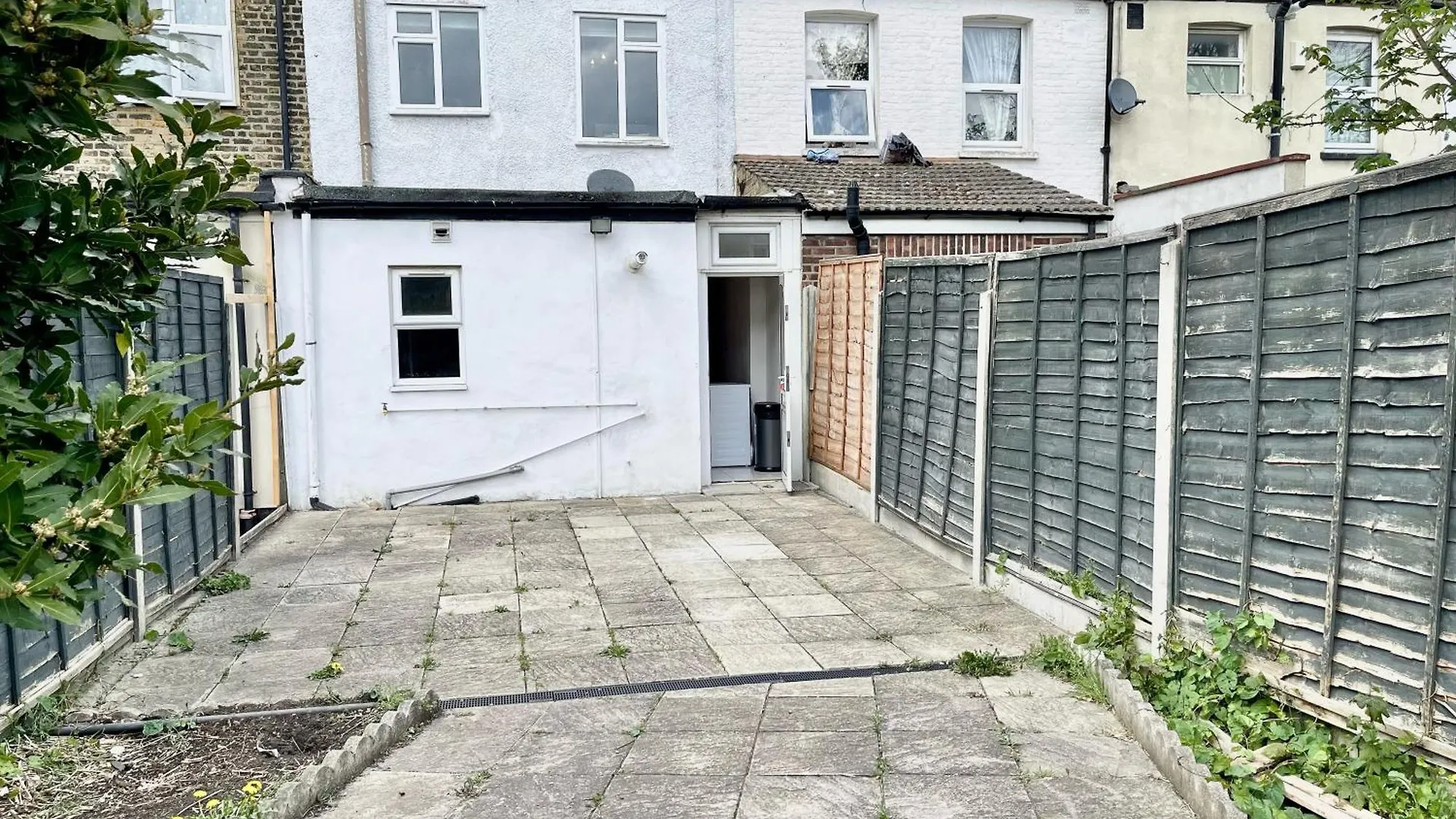 Ilford 3-Bedroom Home With Garden & Free Parking Near Barking United Kingdom