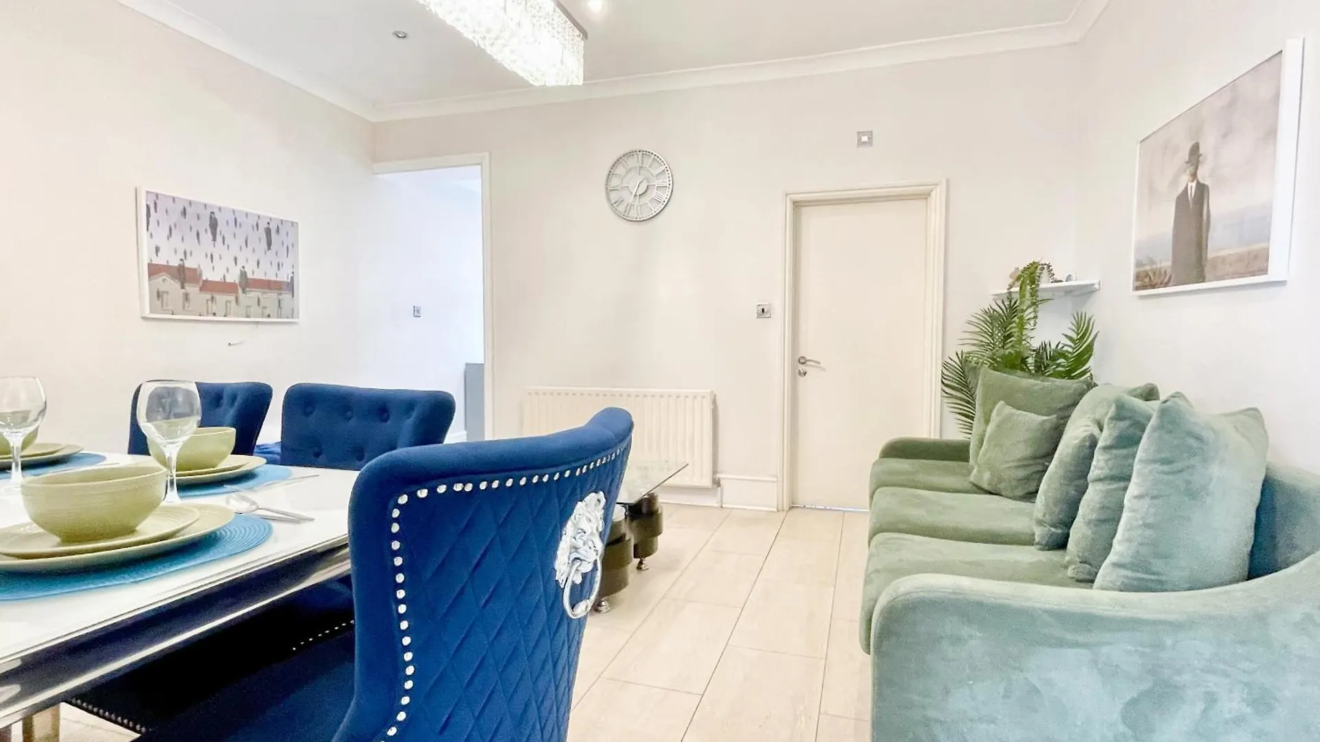 Apartment Ilford 3-Bedroom Home With Garden & Free Parking Near Barking