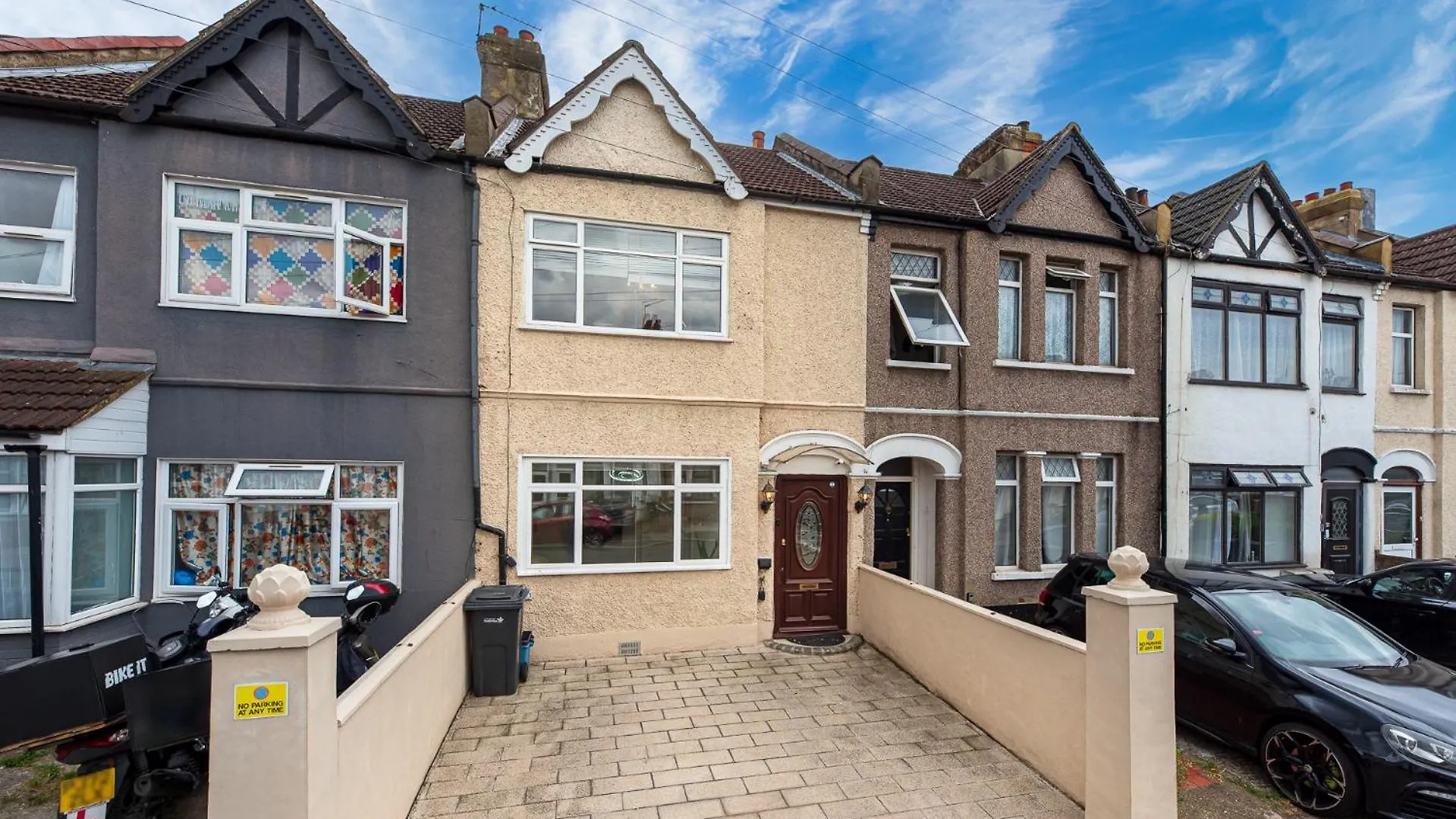 Ilford 3-Bedroom Home With Garden & Free Parking Near Barking United Kingdom